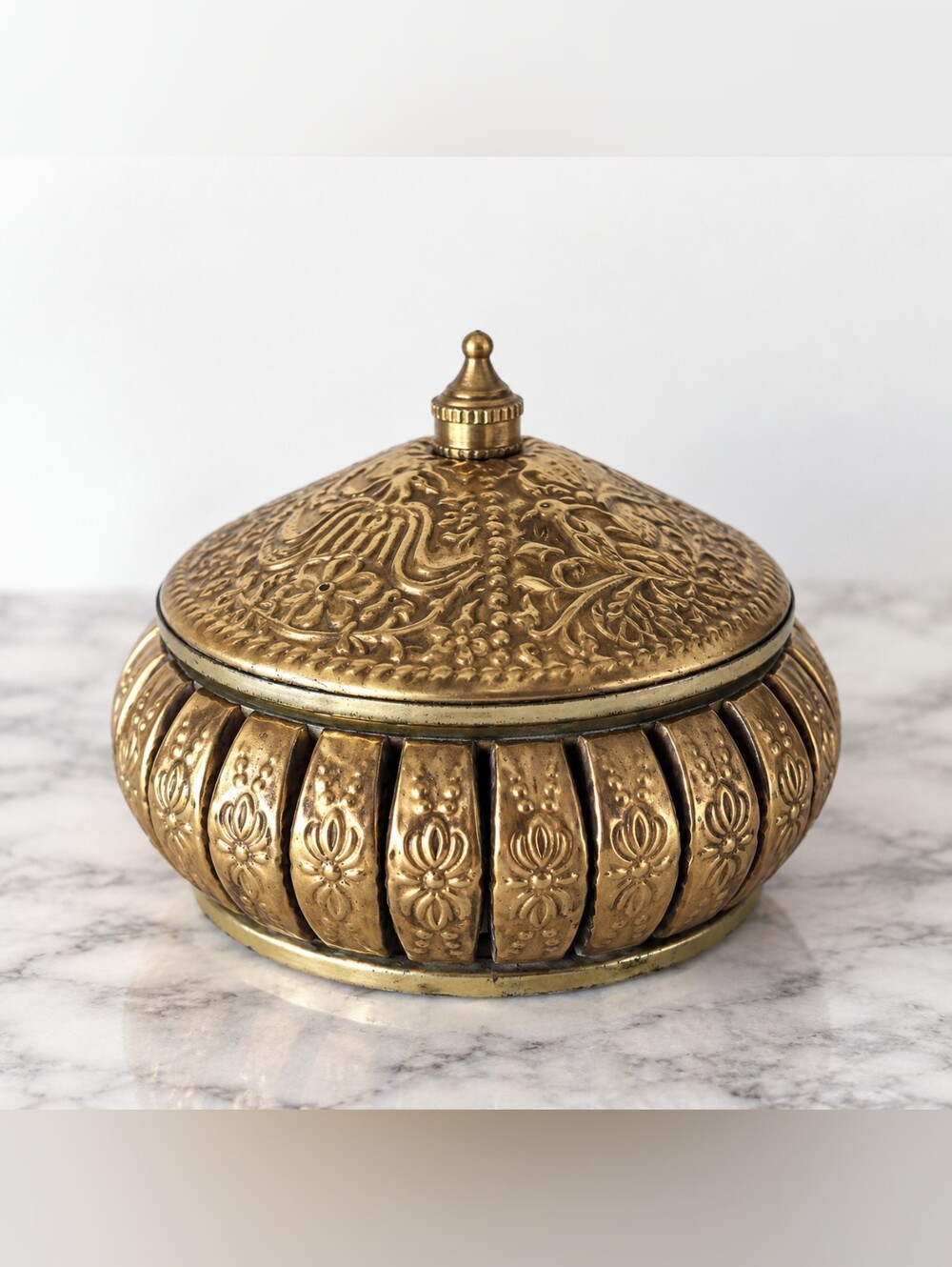Vintage India Embossed Brass Peacock Trinket Pil Box Lidded Jewelry Vanity Dish